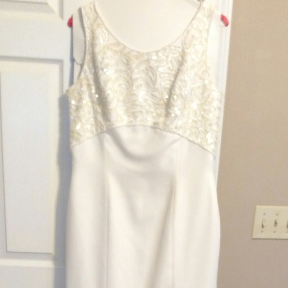 Lady Eleanor Designer Wedding Gown - Picture 2 of 6
